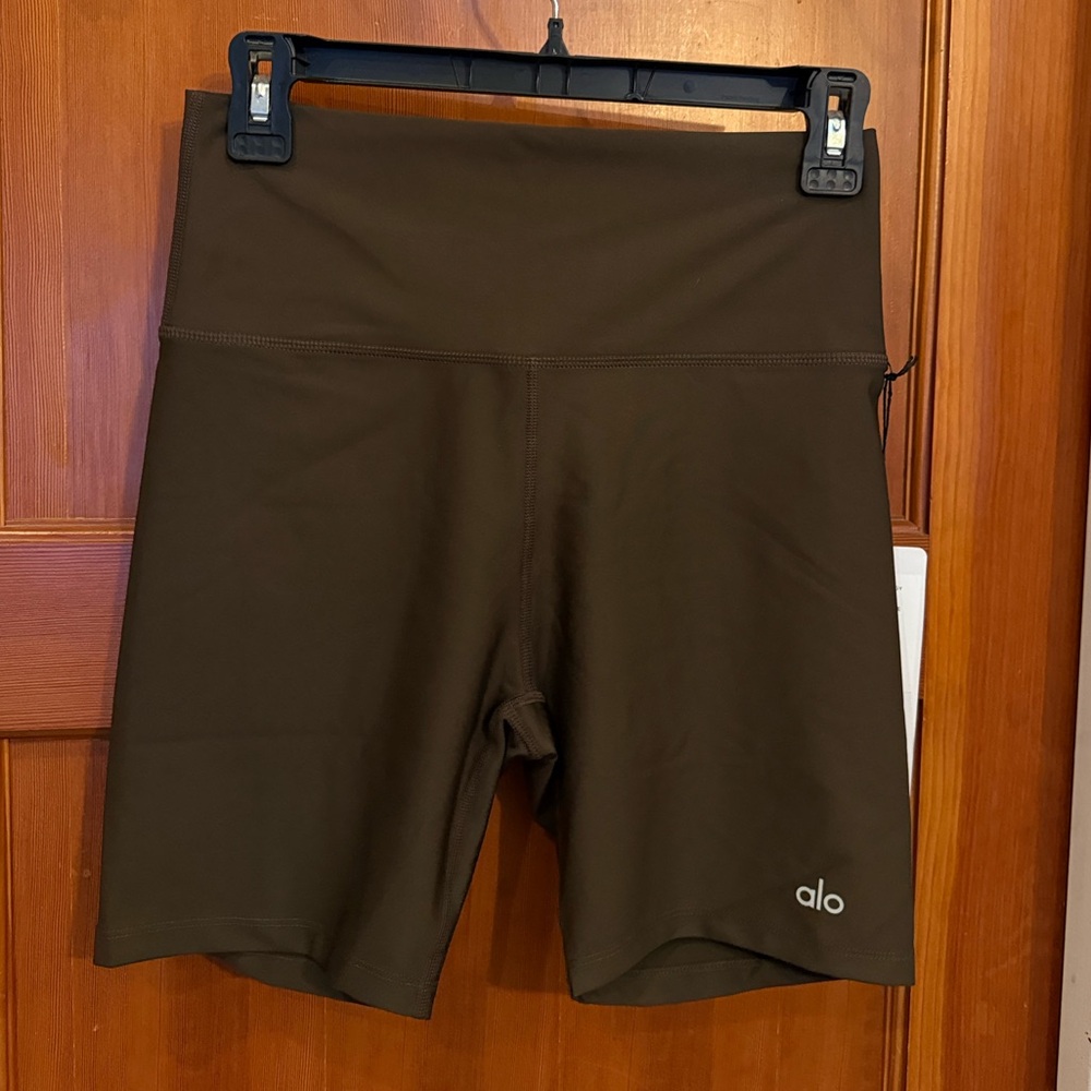ALO YOGA AIRLIFT ENERGY SHORTS - ESPRESSO SIZE LARGE